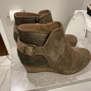 Dansko Shirley ankle boots- new